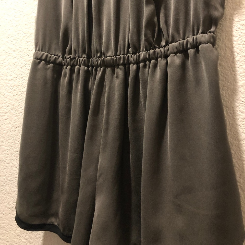 BCBGeneration Romper Size M - Picture 3 of 5